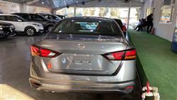 نيسان ألتيما